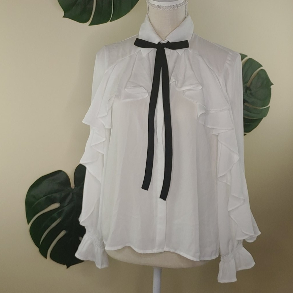 🌿Vici🌿Oxford white button down ruffle blouse tie